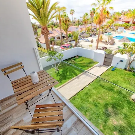 White House - Piro San Miguel de Abona