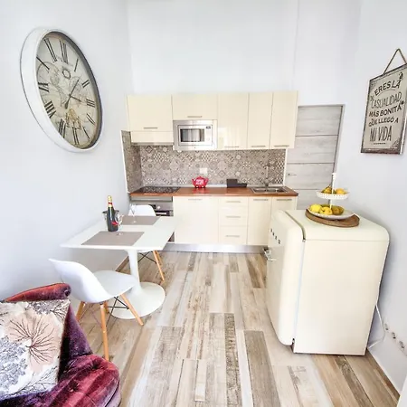 White House - Piro * San Miguel de Abona