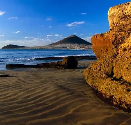 White House - Piro Daire