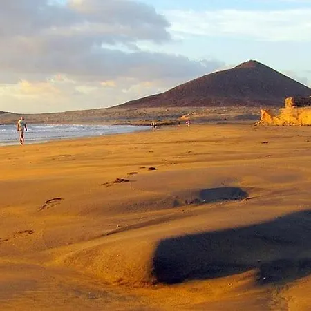 White House - Piro San Miguel de Abona