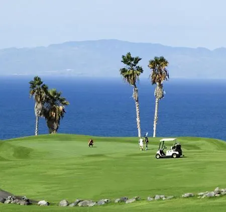 White House - Piro San Miguel de Abona