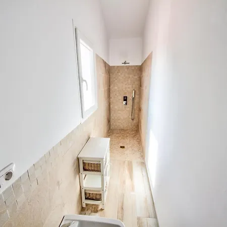 White House - Piro * San Miguel de Abona