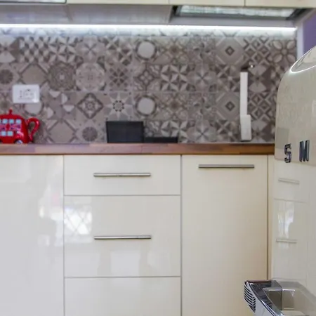 White House - Piro Daire *